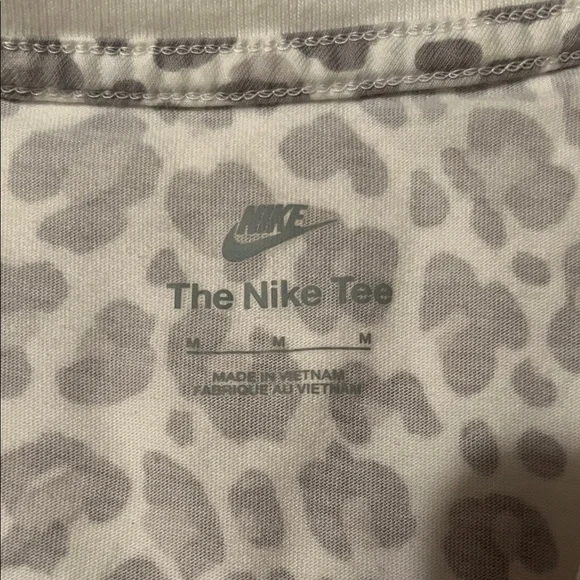Nike White and Gray Leopard Print Top - Picture 5 of 6